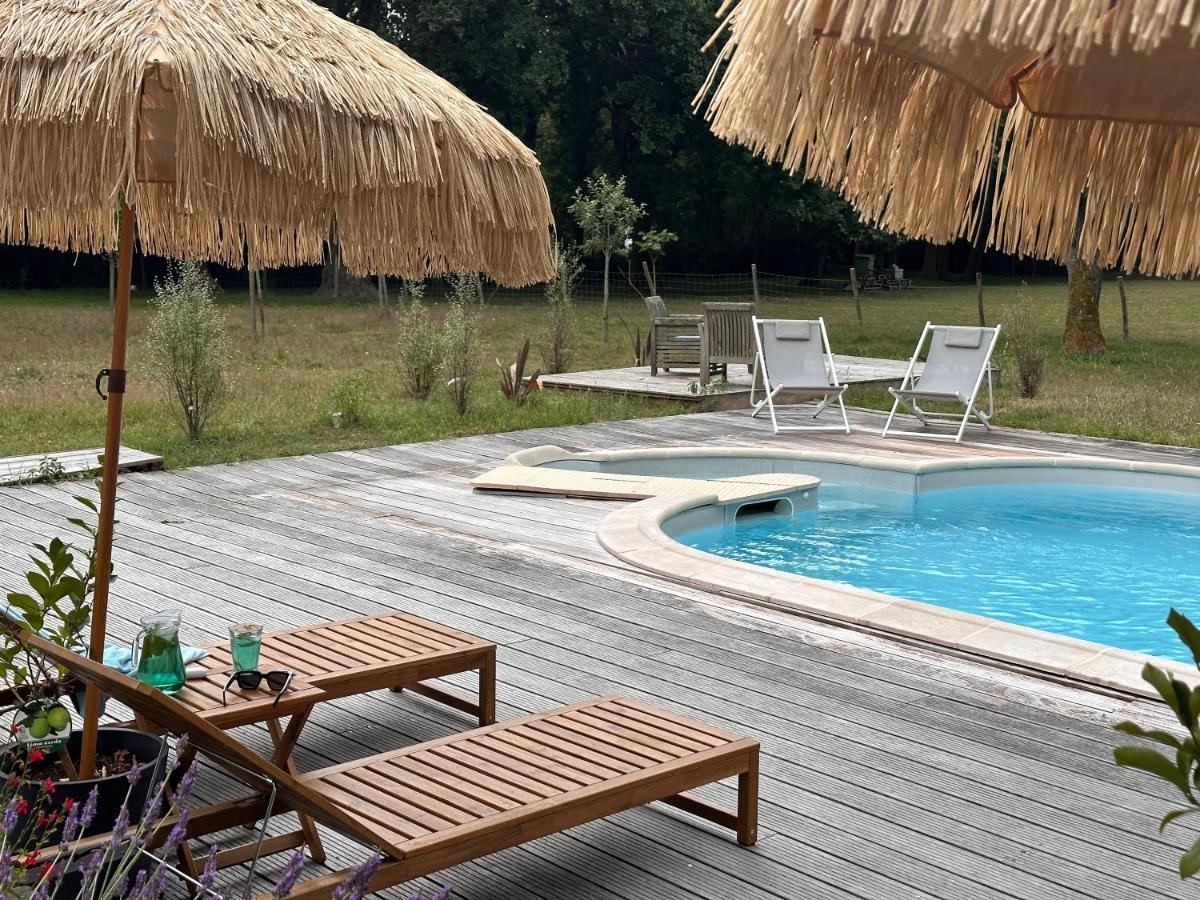 Hotel Grand Tepee Glamping Pour 2 Saint-Lyphard Esterno foto
