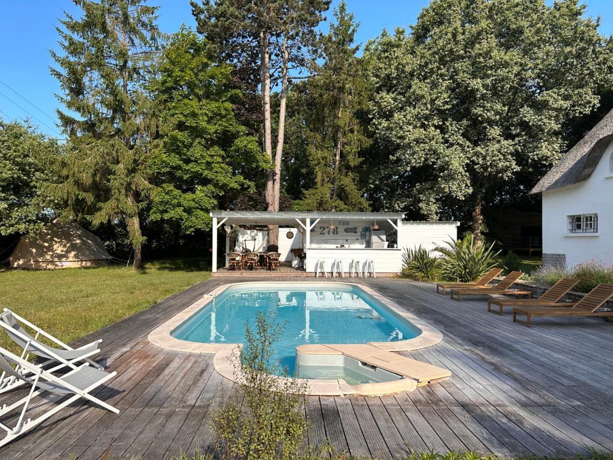 Hotel Grand Tepee Glamping Pour 2 Saint-Lyphard Esterno foto