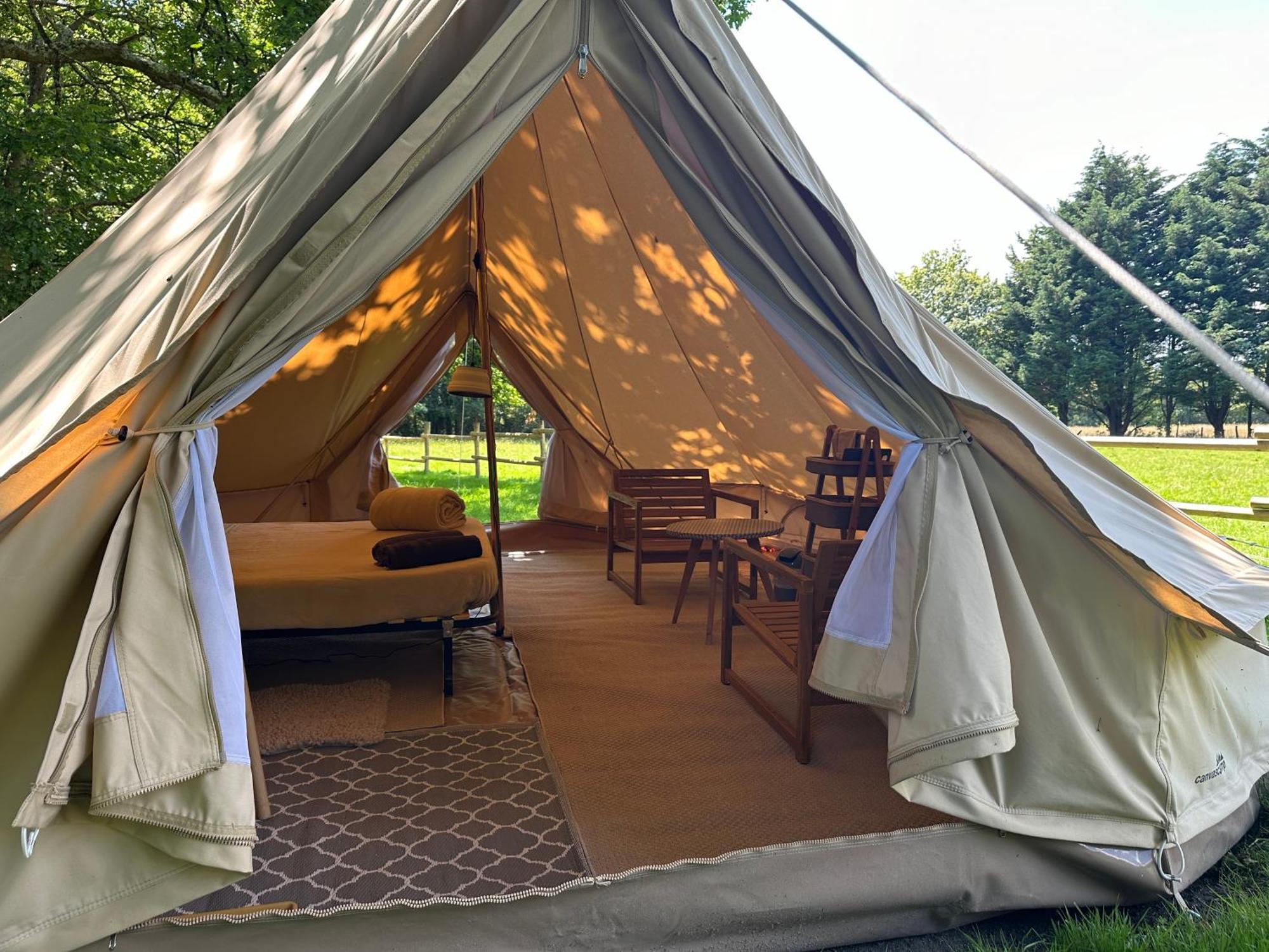 Hotel Grand Tepee Glamping Pour 2 Saint-Lyphard Esterno foto