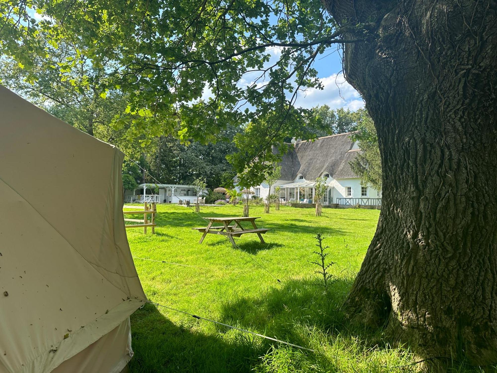 Hotel Grand Tepee Glamping Pour 2 Saint-Lyphard Esterno foto