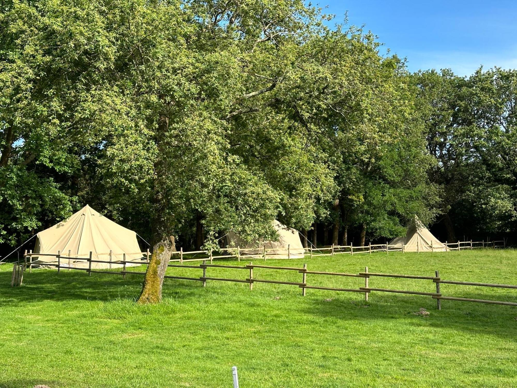 Hotel Grand Tepee Glamping Pour 2 Saint-Lyphard Esterno foto