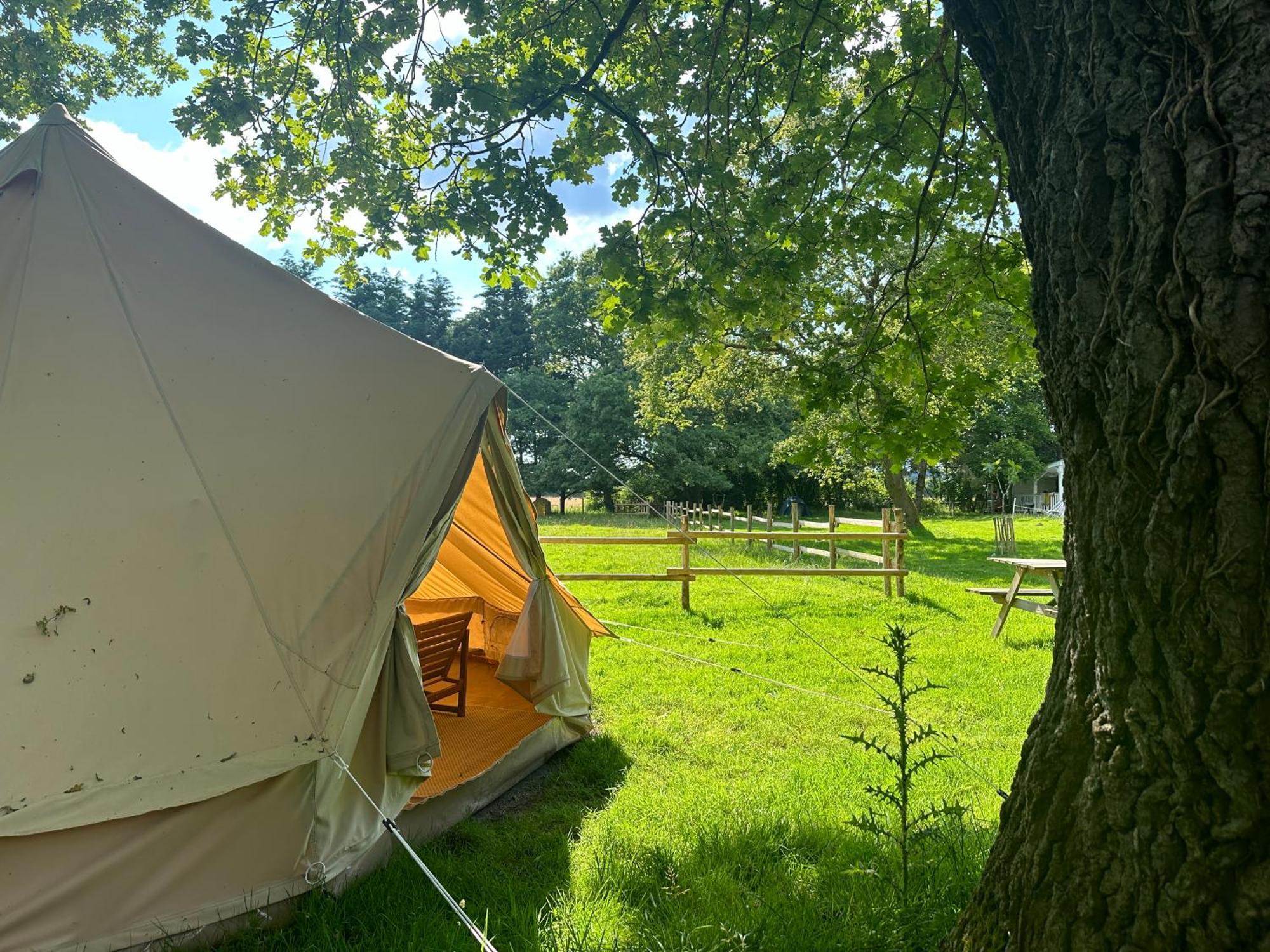 Hotel Grand Tepee Glamping Pour 2 Saint-Lyphard Esterno foto