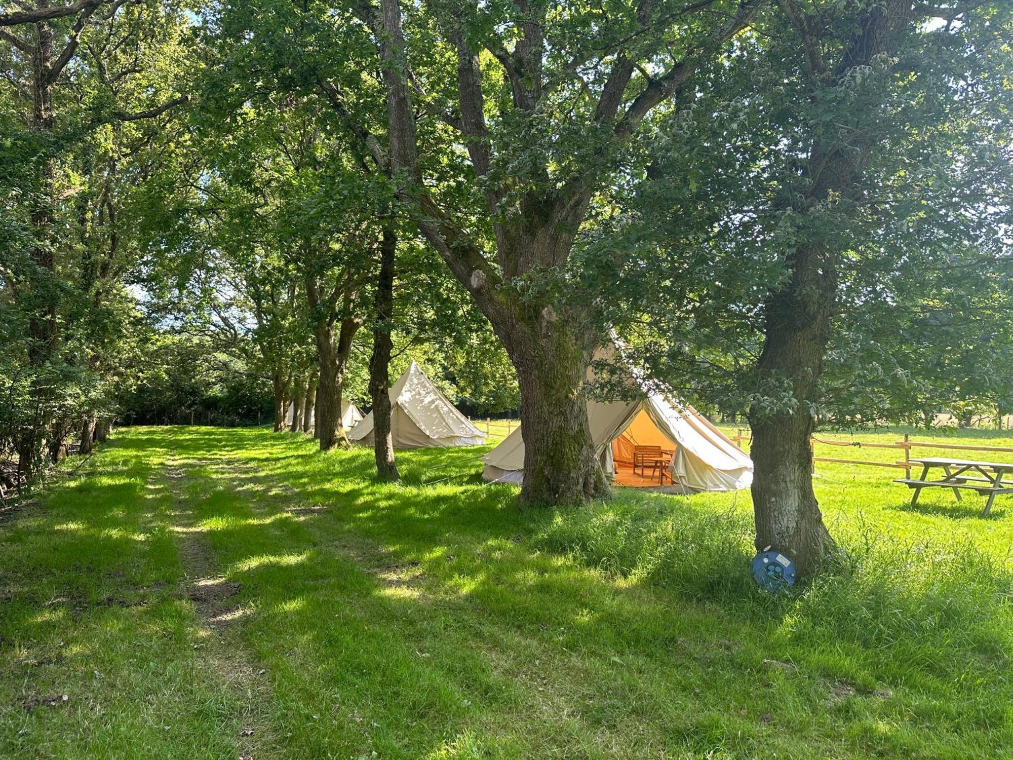 Hotel Grand Tepee Glamping Pour 2 Saint-Lyphard Esterno foto