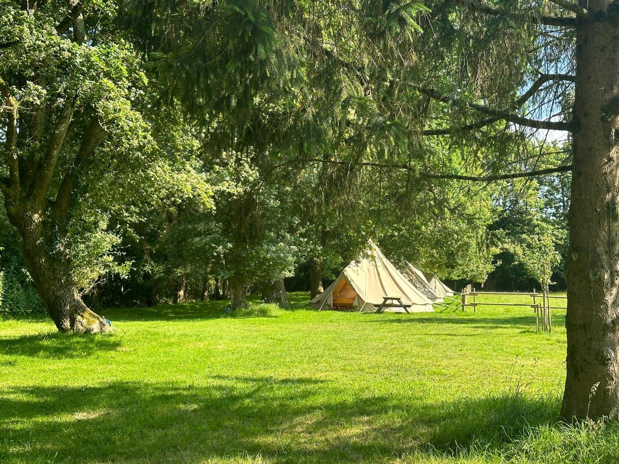 Hotel Grand Tepee Glamping Pour 2 Saint-Lyphard Esterno foto