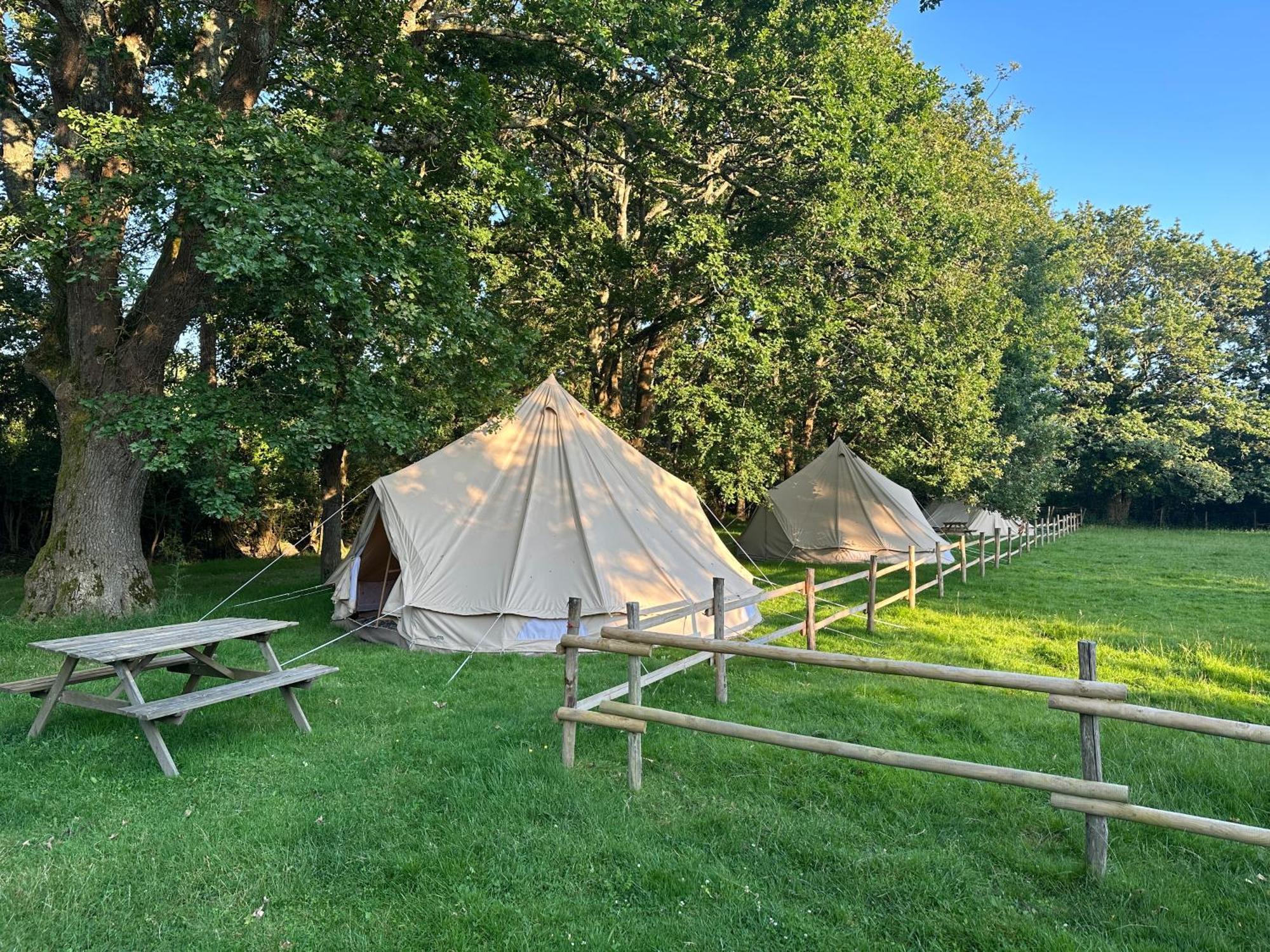 Hotel Grand Tepee Glamping Pour 2 Saint-Lyphard Esterno foto